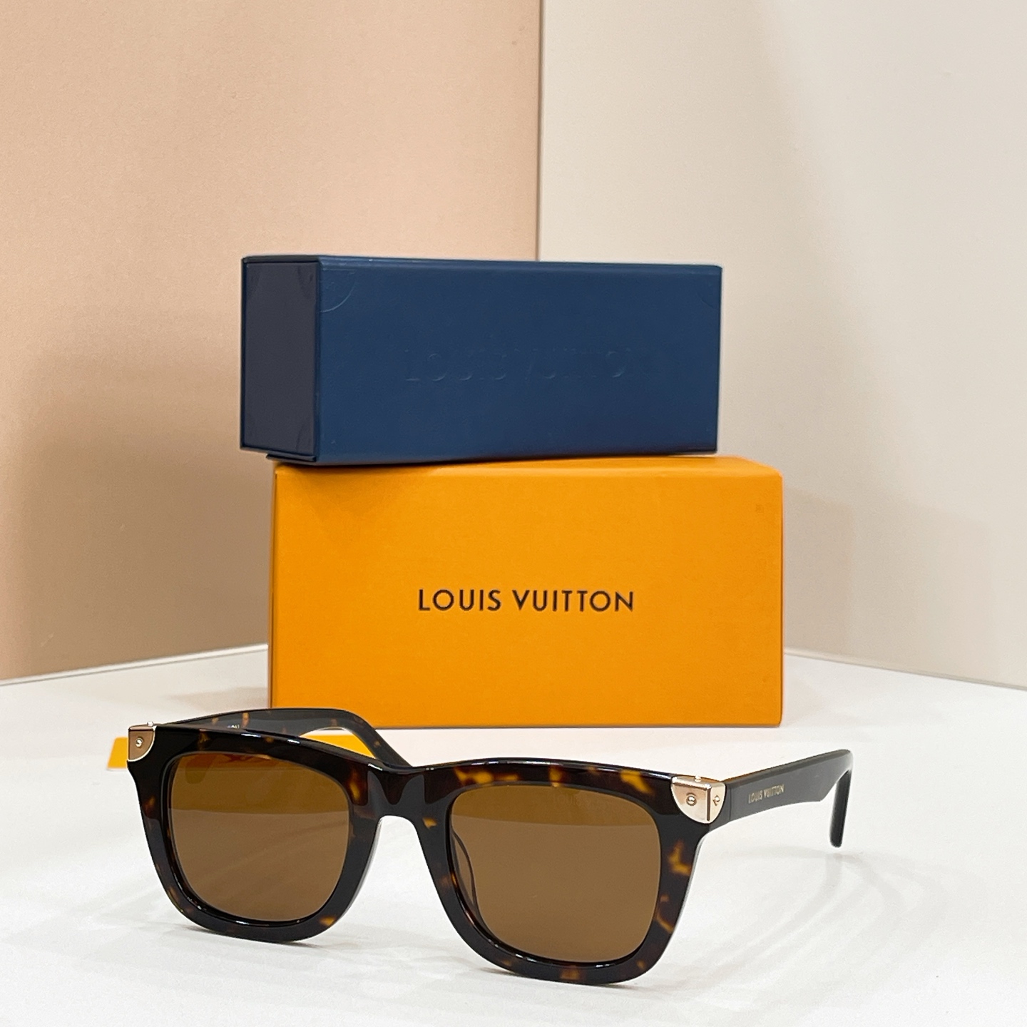 Louis Vuitton 11013046LOUIS VUITTO* MODEL：Z3192U SIZE：53口23-145