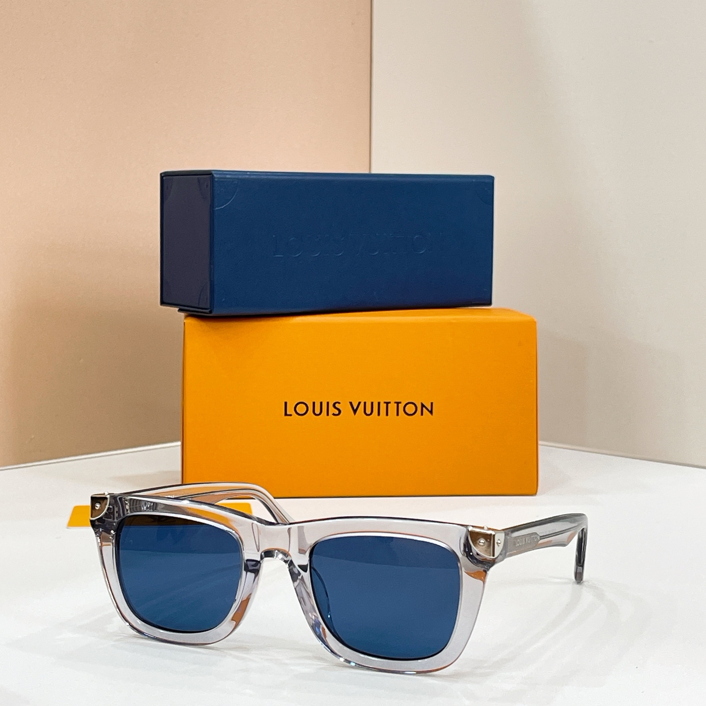 Louis Vuitton 11013046LOUIS VUITTO* MODEL：Z3192U SIZE：53口23-145