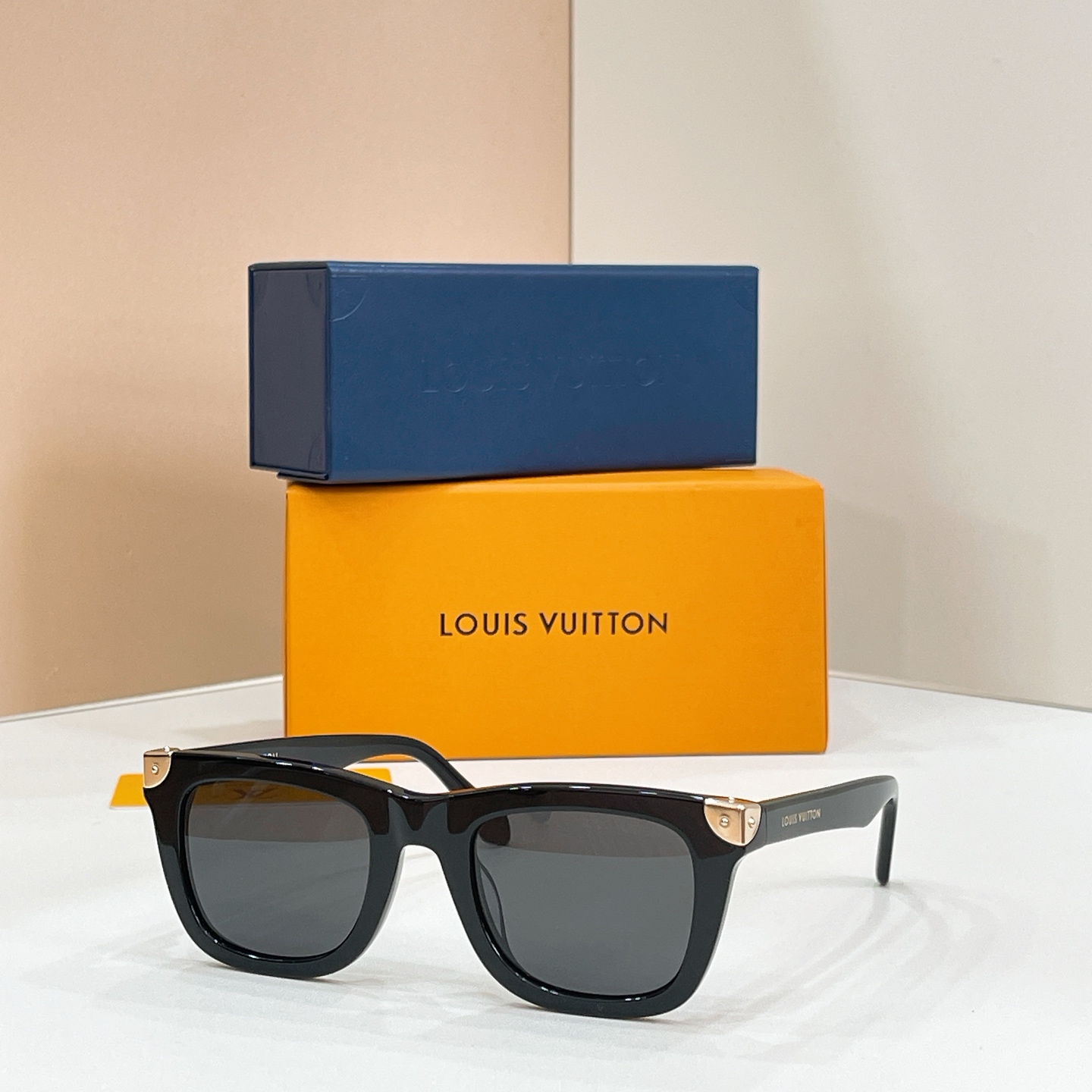 Louis Vuitton 11013046LOUIS VUITTO* MODEL：Z3192U SIZE：53口23-145