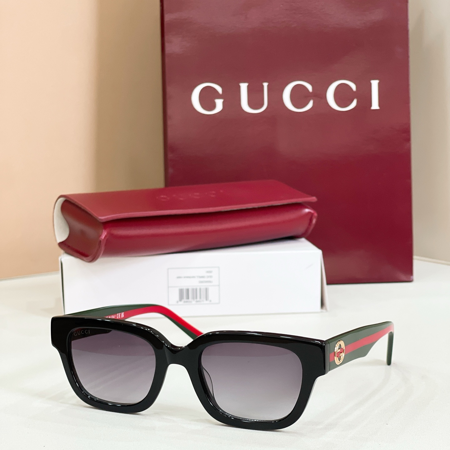 Gucci 09012073Gucci MODEL：GG1548OA SIZE：51口23-145