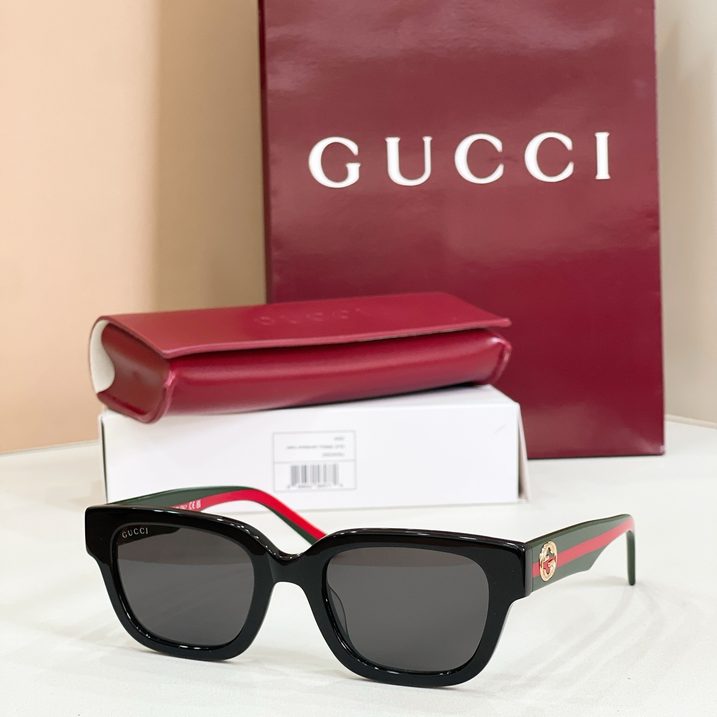 Gucci 09012073Gucci MODEL：GG1548OA SIZE：51口23-145