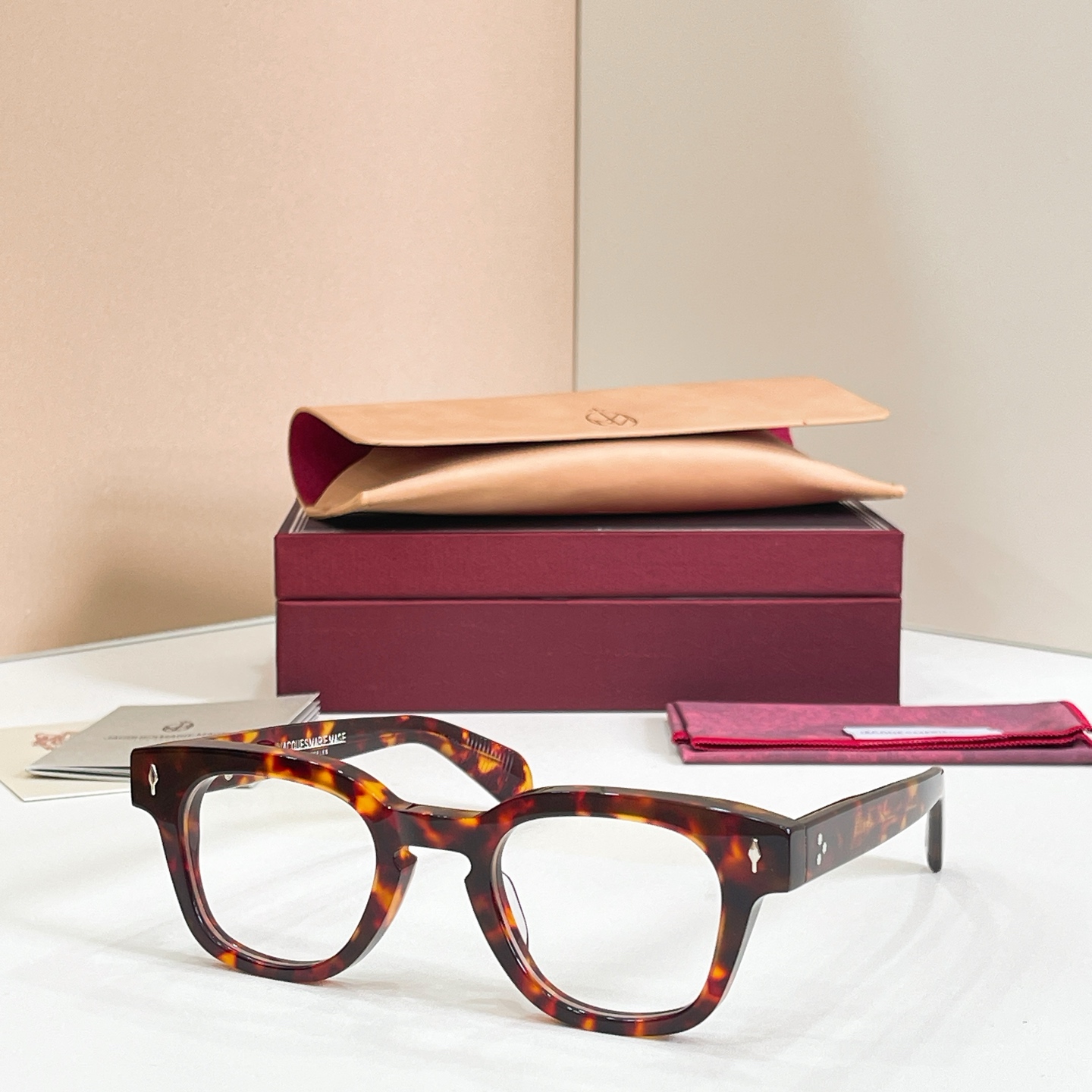 Unknown JACQUES MARIE MAG，变色片
