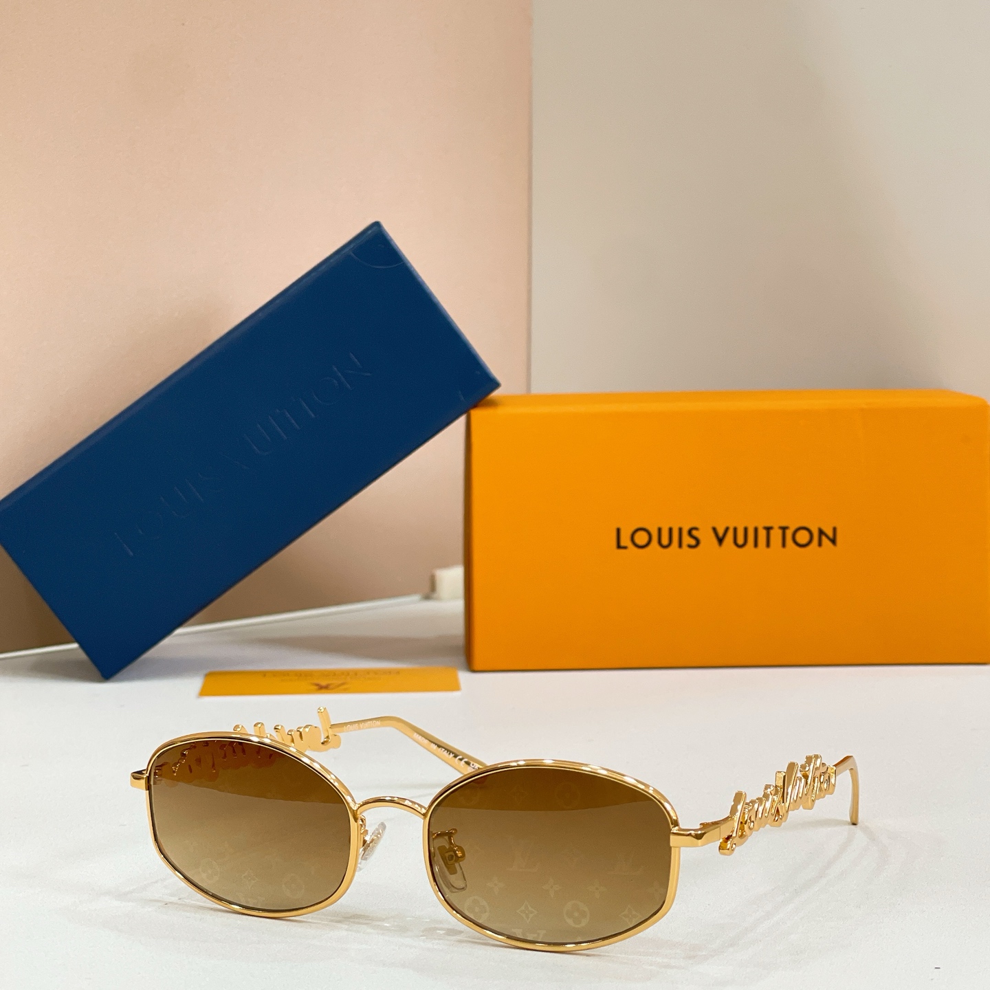 Louis Vuitton 13015076LOUIS VUITTO* MODEL：Z3171U SIZE：54口18-140