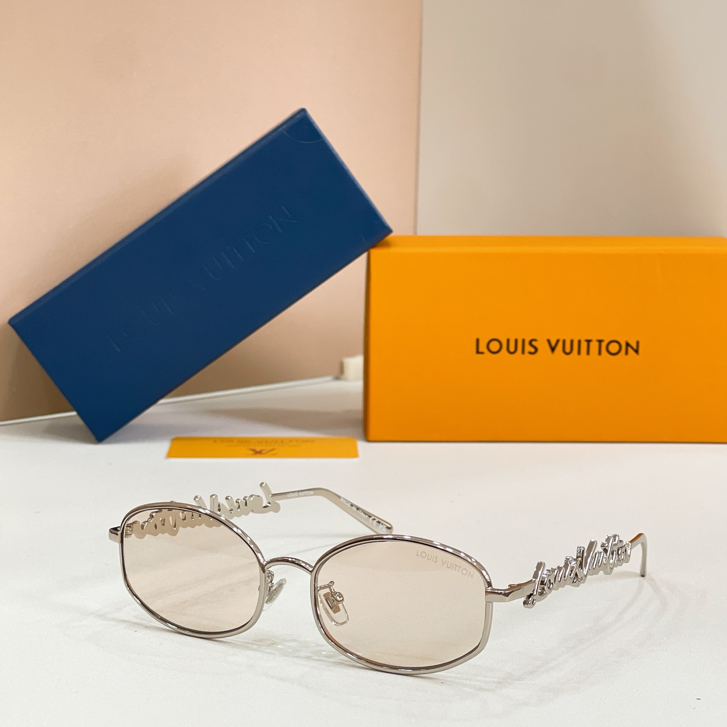 Louis Vuitton 13015076LOUIS VUITTO* MODEL：Z3171U SIZE：54口18-140