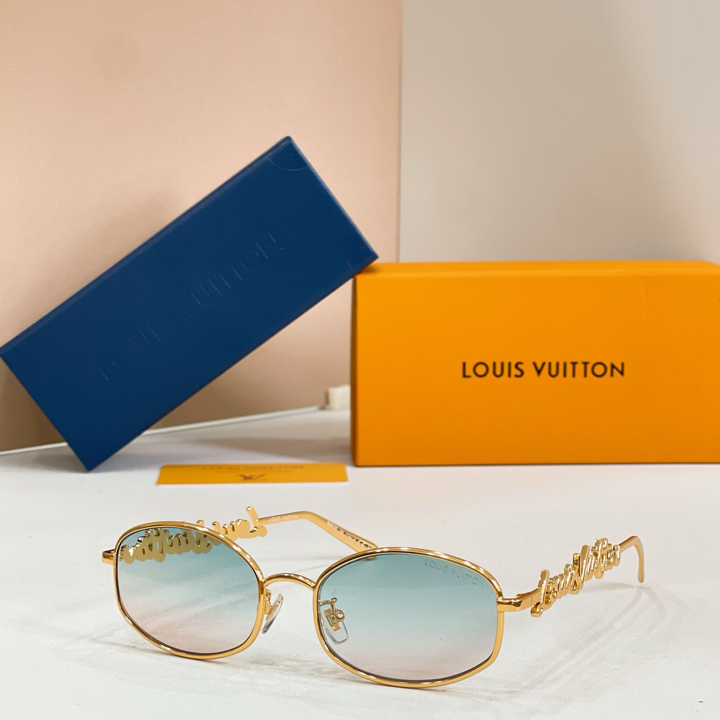 Louis Vuitton 13015076LOUIS VUITTO* MODEL：Z3171U SIZE：54口18-140