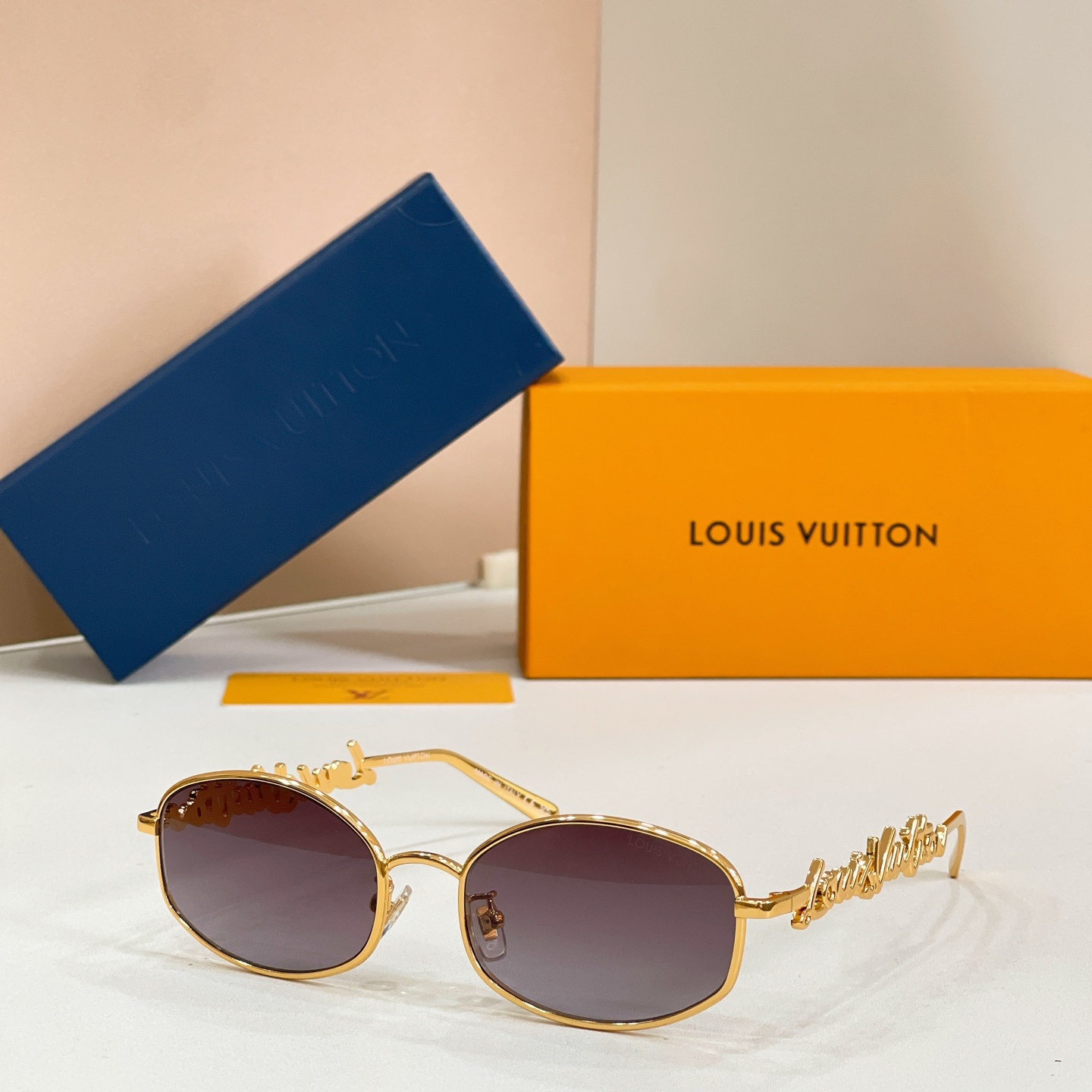 Louis Vuitton 13015076LOUIS VUITTO* MODEL：Z3171U SIZE：54口18-140