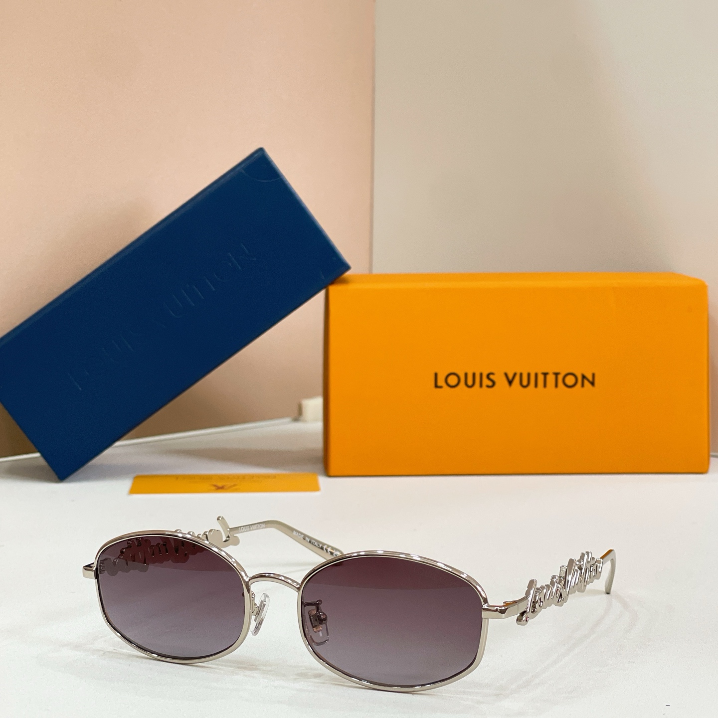 Louis Vuitton 13015076LOUIS VUITTO* MODEL：Z3171U SIZE：54口18-140