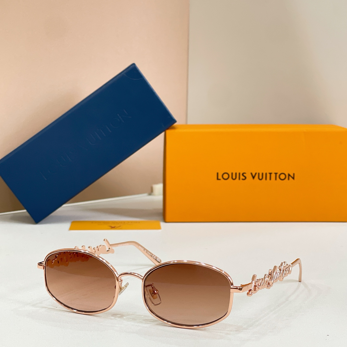 Louis Vuitton 13015076LOUIS VUITTO* MODEL：Z3171U SIZE：54口18-140