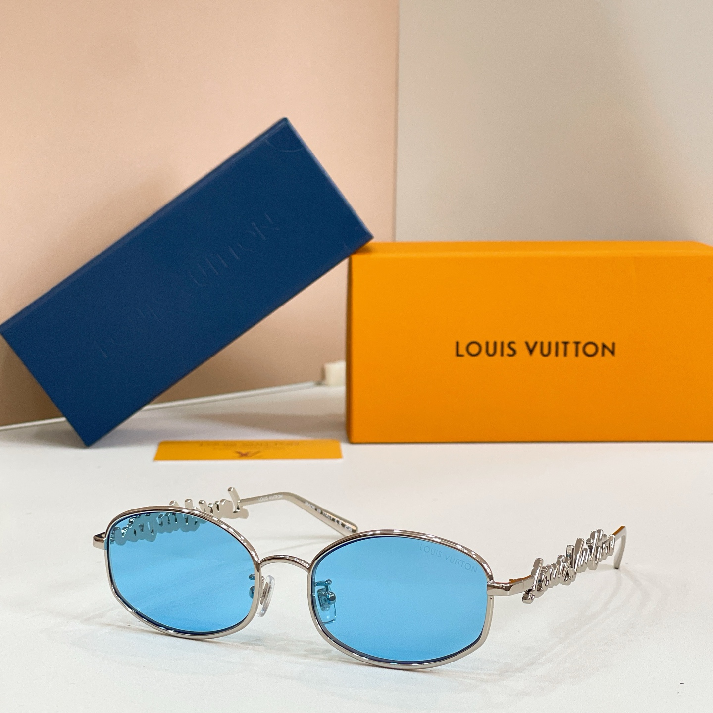 Louis Vuitton 13015076LOUIS VUITTO* MODEL：Z3171U SIZE：54口18-140