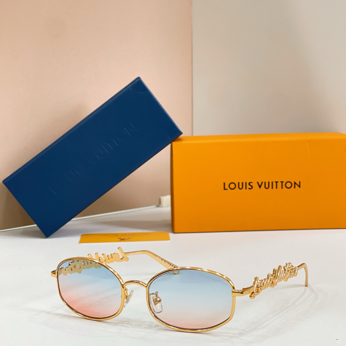 Louis Vuitton 13015076LOUIS VUITTO* MODEL：Z3171U SIZE：54口18-140