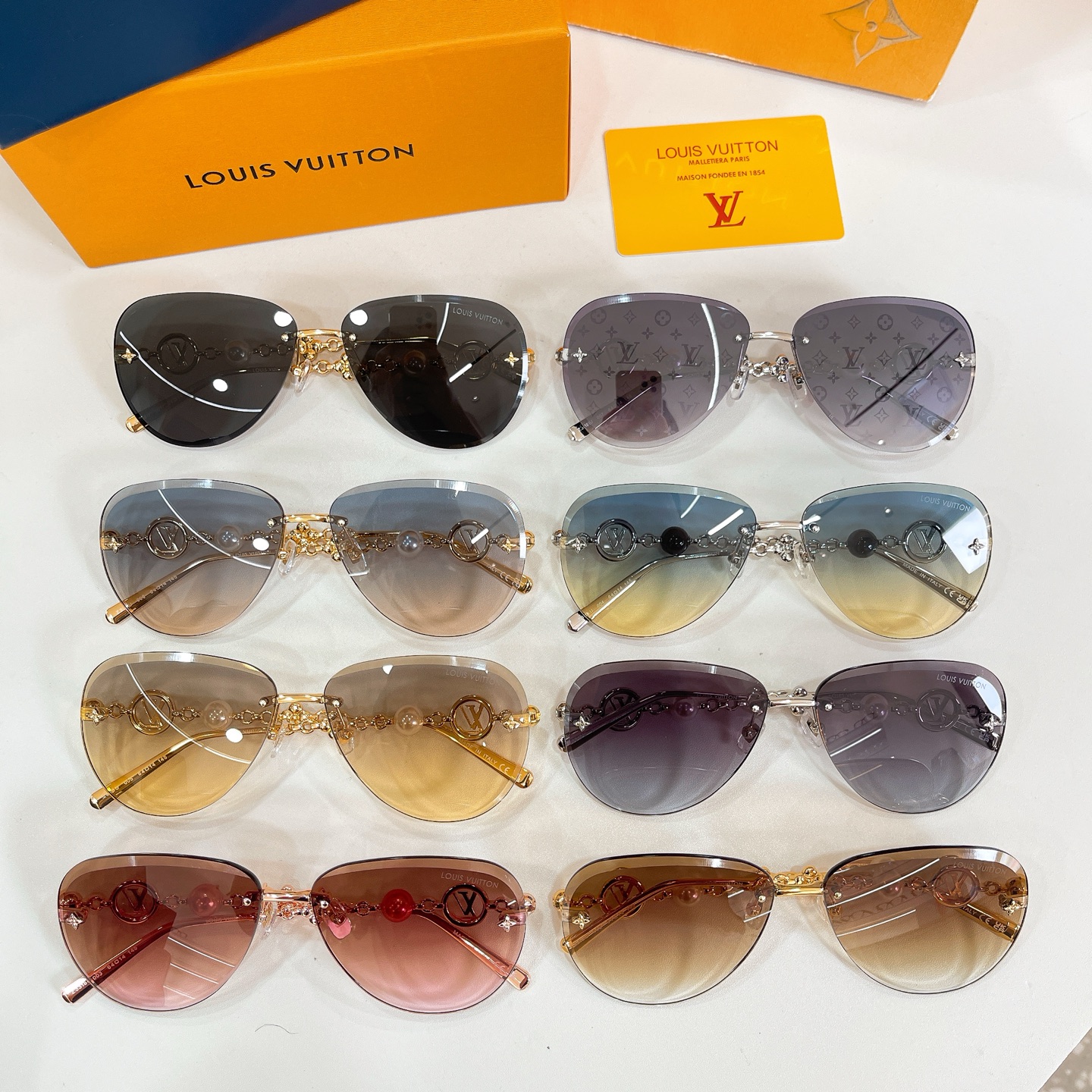 Louis Vuitton 14016073LOUIS VUITTO* MODEL：Z3318U SIZE：64口14-145