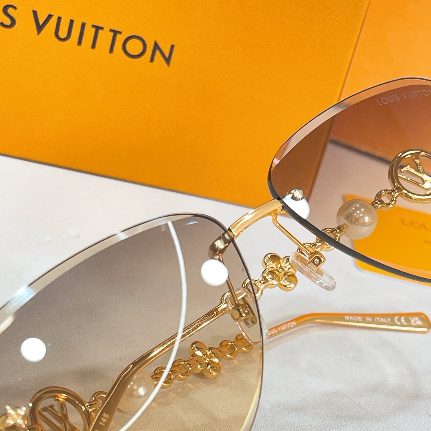 Louis Vuitton LOUIS VUITTO* MODEL：Z3318U SIZE：64口14-145