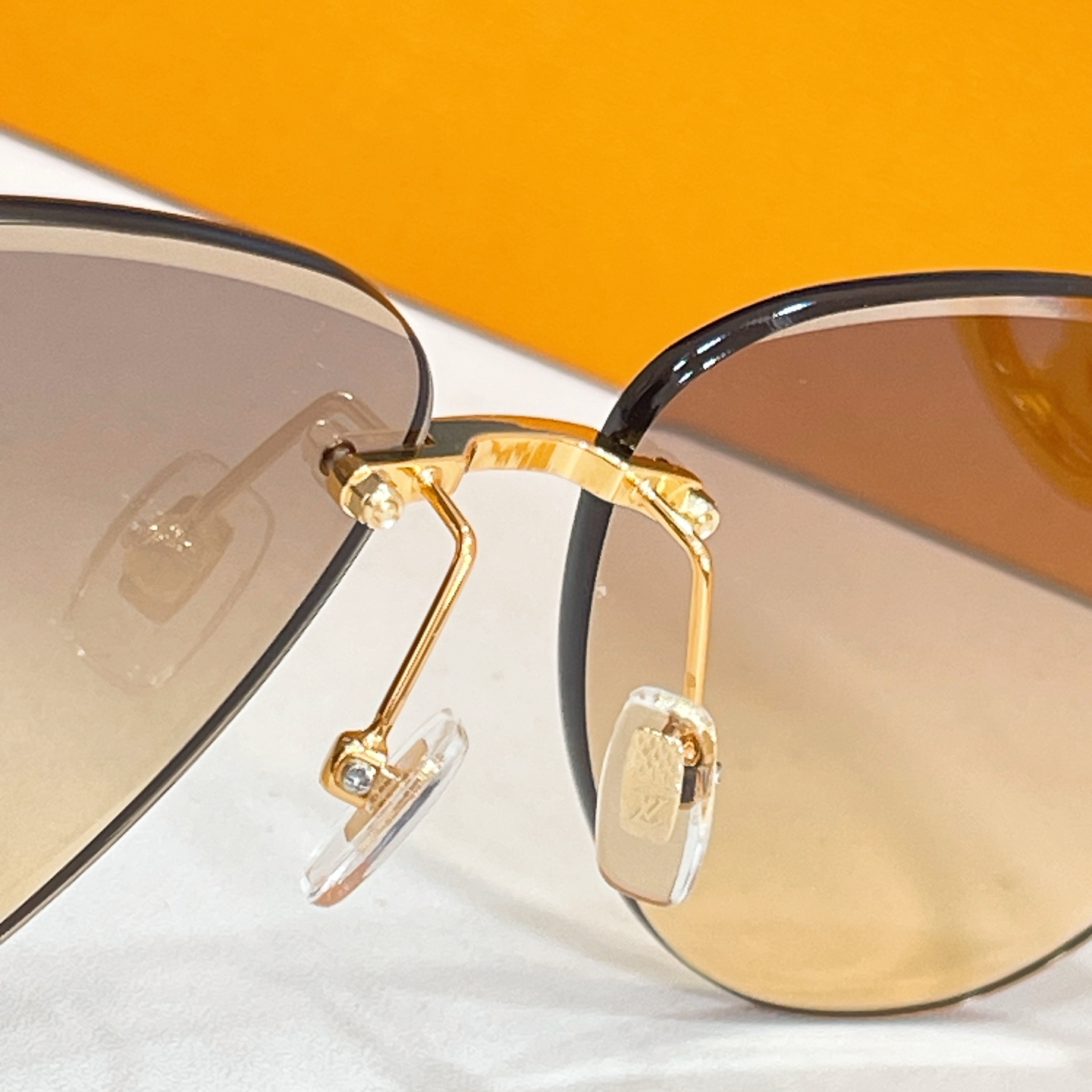 Louis Vuitton LOUIS VUITTO* MODEL：Z3318U SIZE：64口14-145
