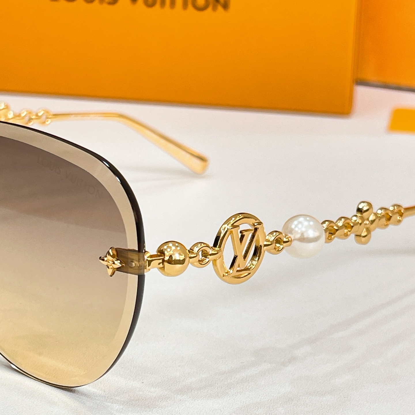 Louis Vuitton LOUIS VUITTO* MODEL：Z3318U SIZE：64口14-145
