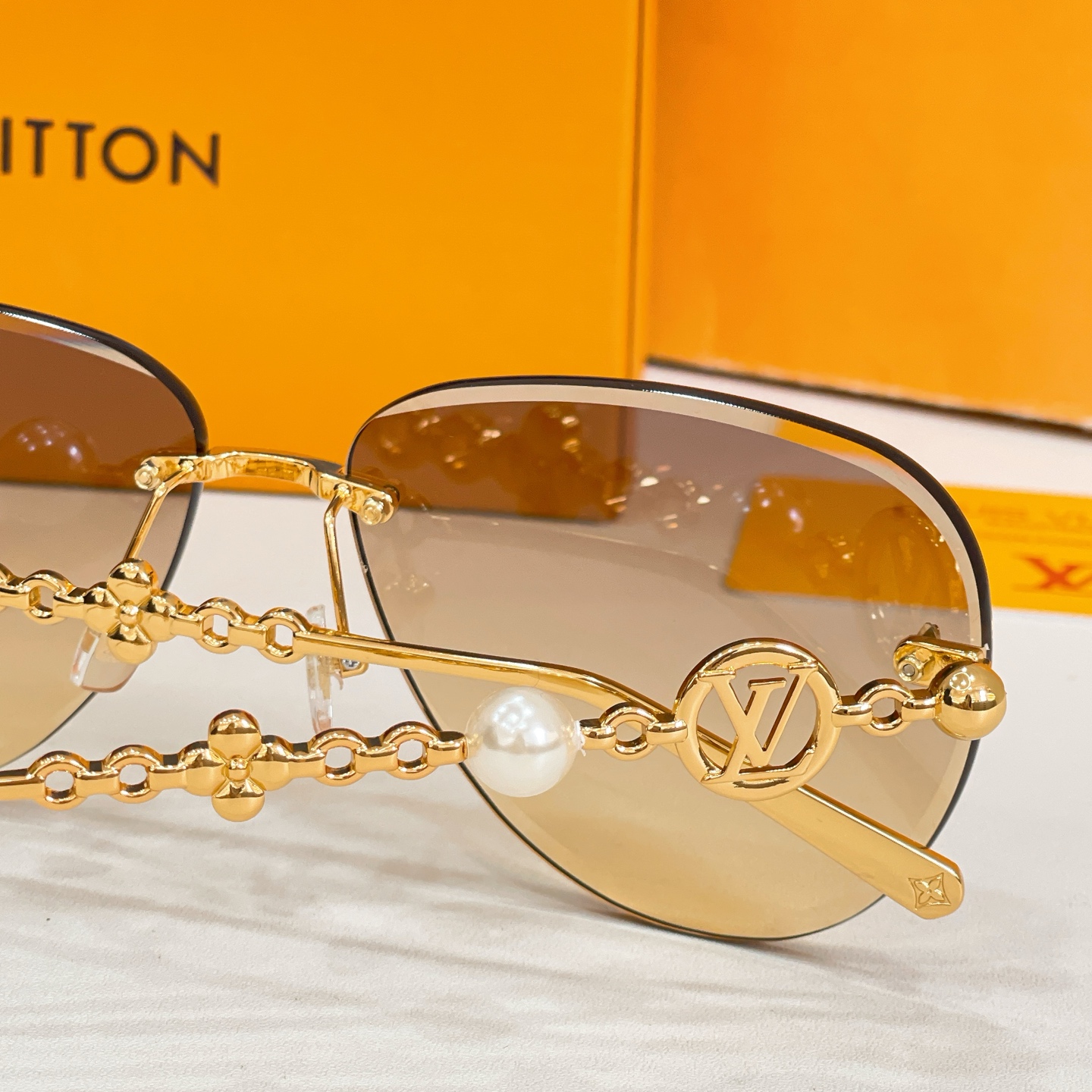 Louis Vuitton LOUIS VUITTO* MODEL：Z3318U SIZE：64口14-145