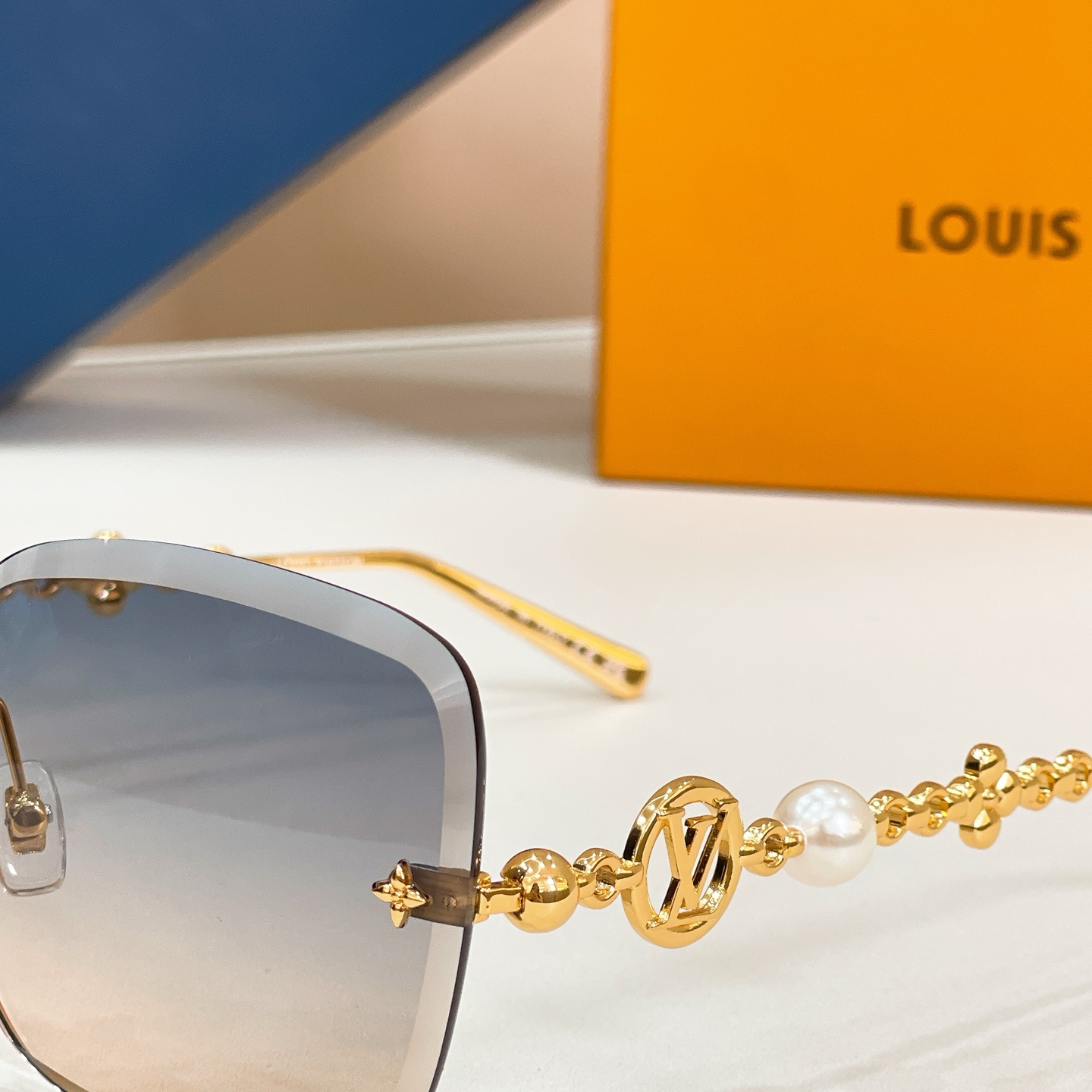 Louis Vuitton LOUIS VUITTO* MODEL：Z3167U SIZE：65口17-145
