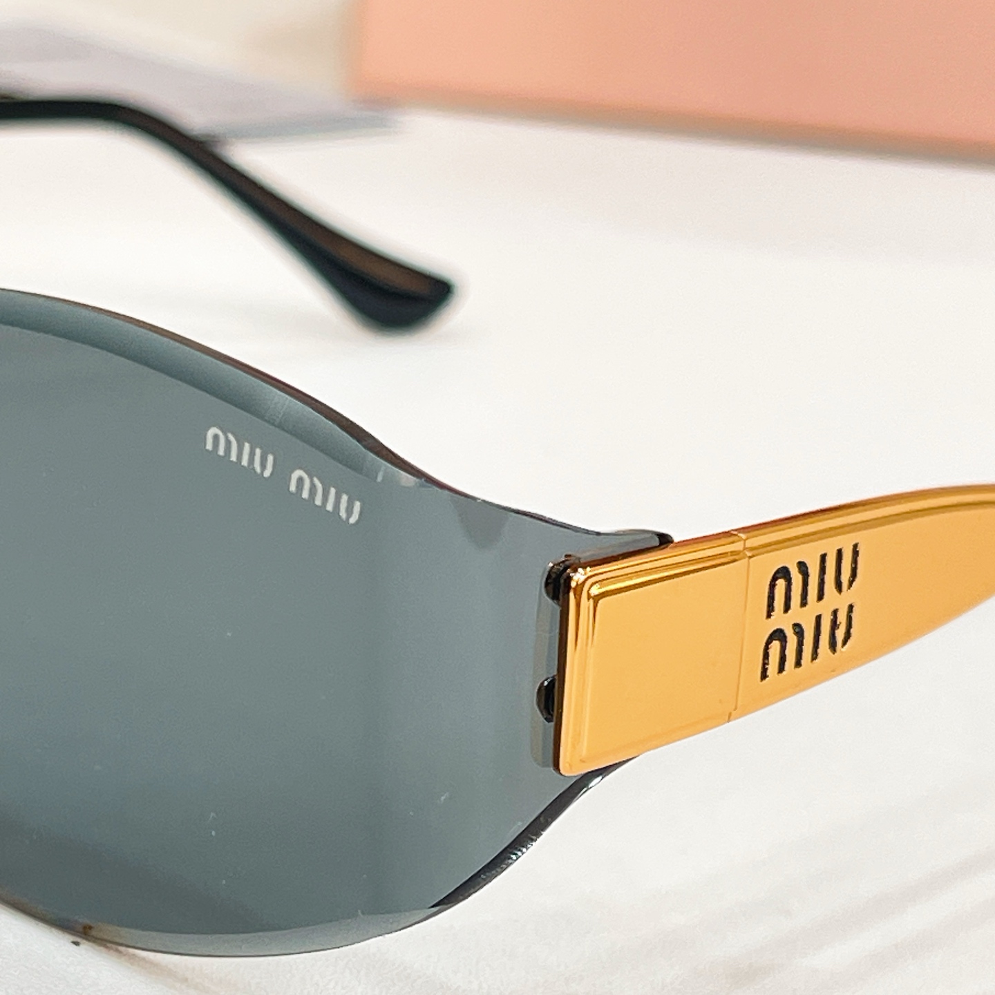 Unknown 14016073MIU M* MU 8065