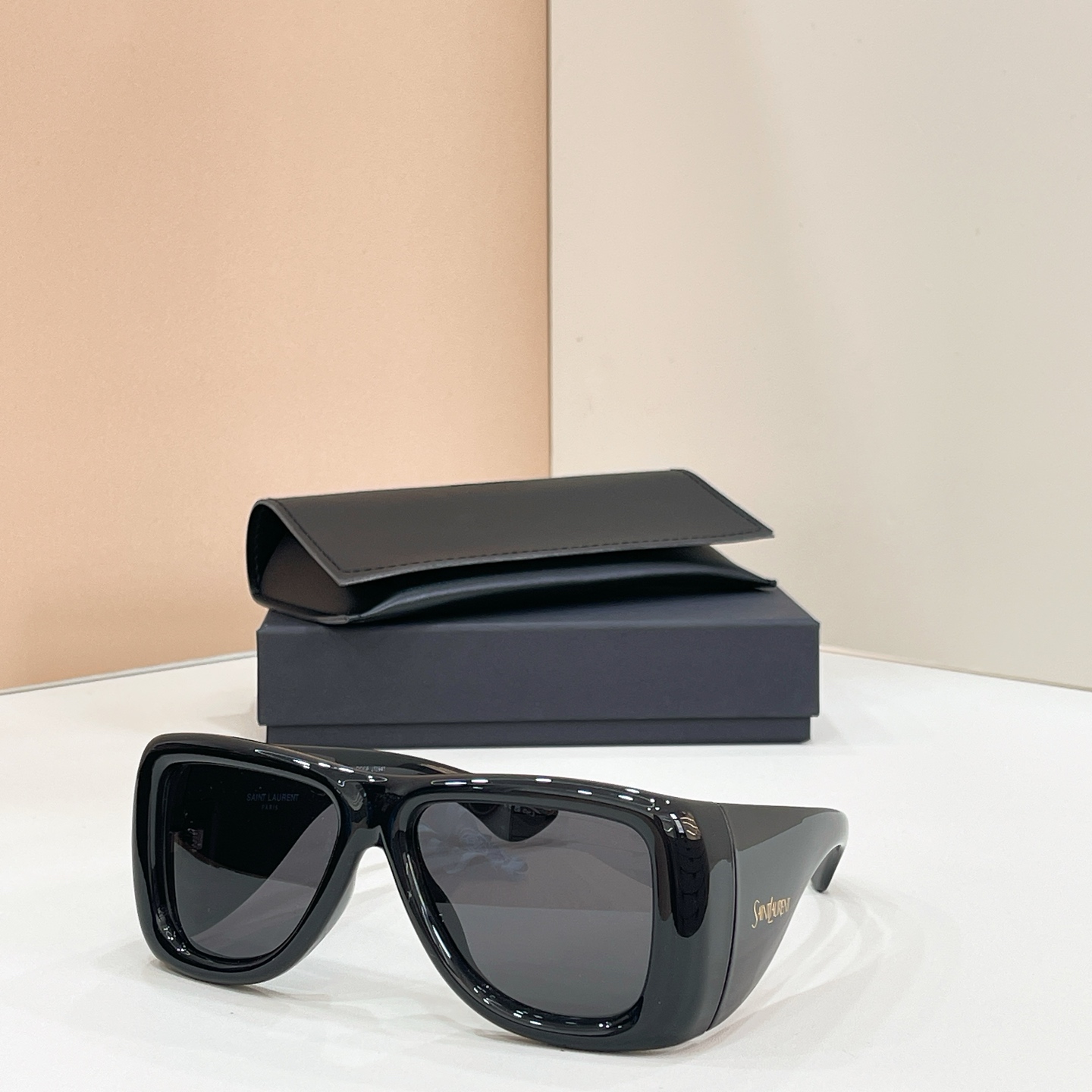 Saint Laurent 14016073Saint Laurent MODEL：SL 902 SIZE：63口30-130
