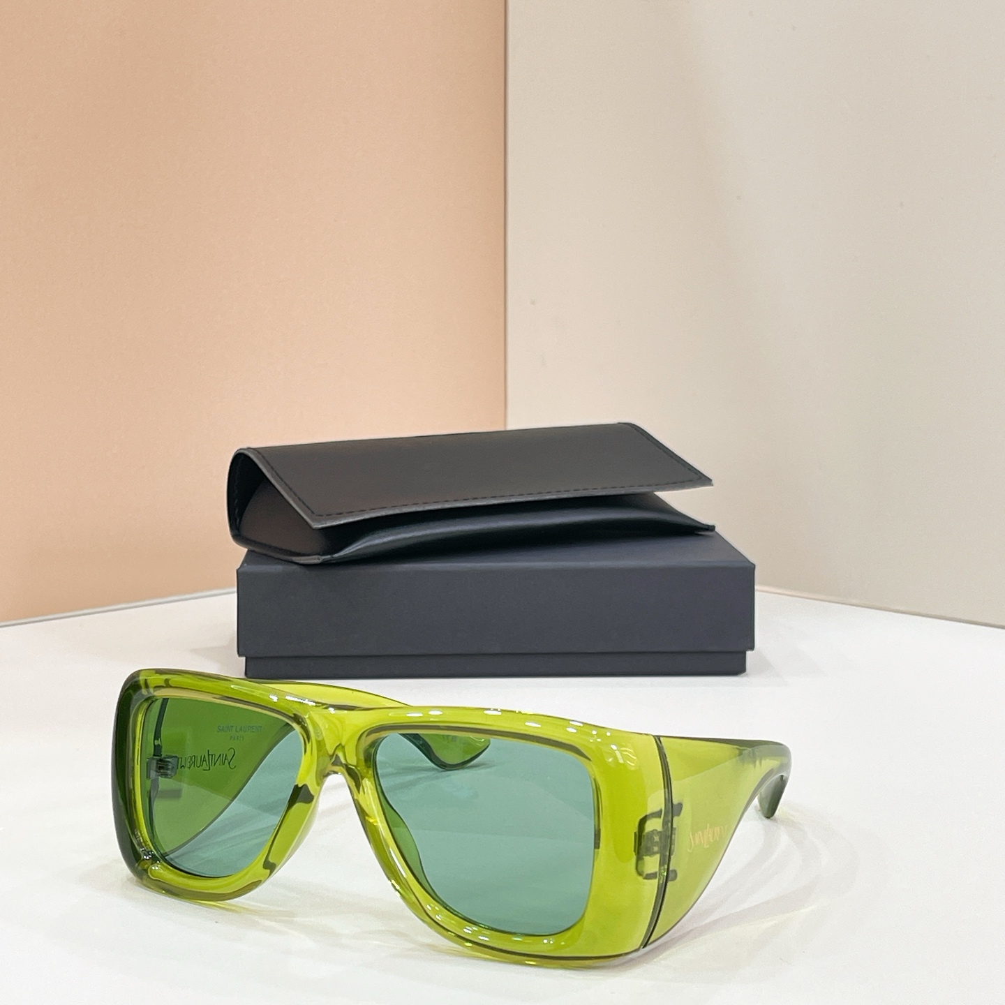 Saint Laurent 14016073Saint Laurent MODEL：SL 902 SIZE：63口30-130