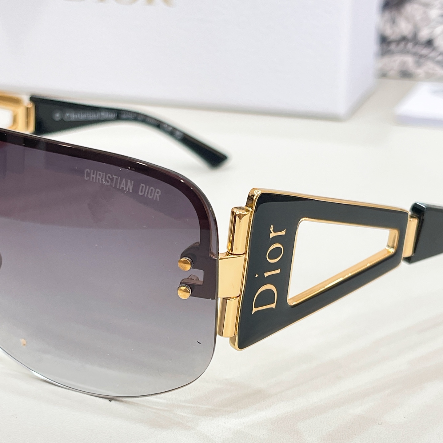Dior DIO*