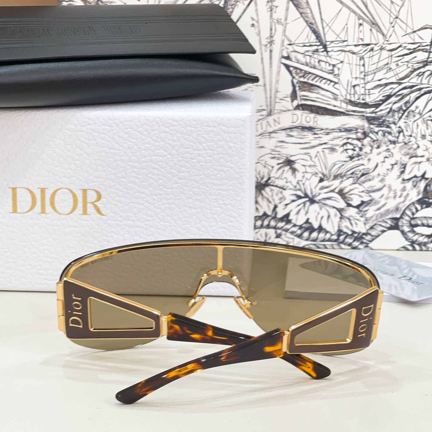 Dior DIO*