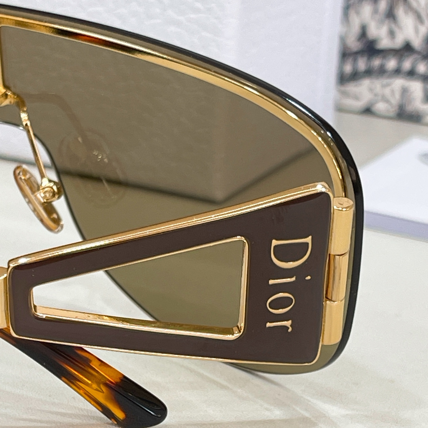 Dior DIO*