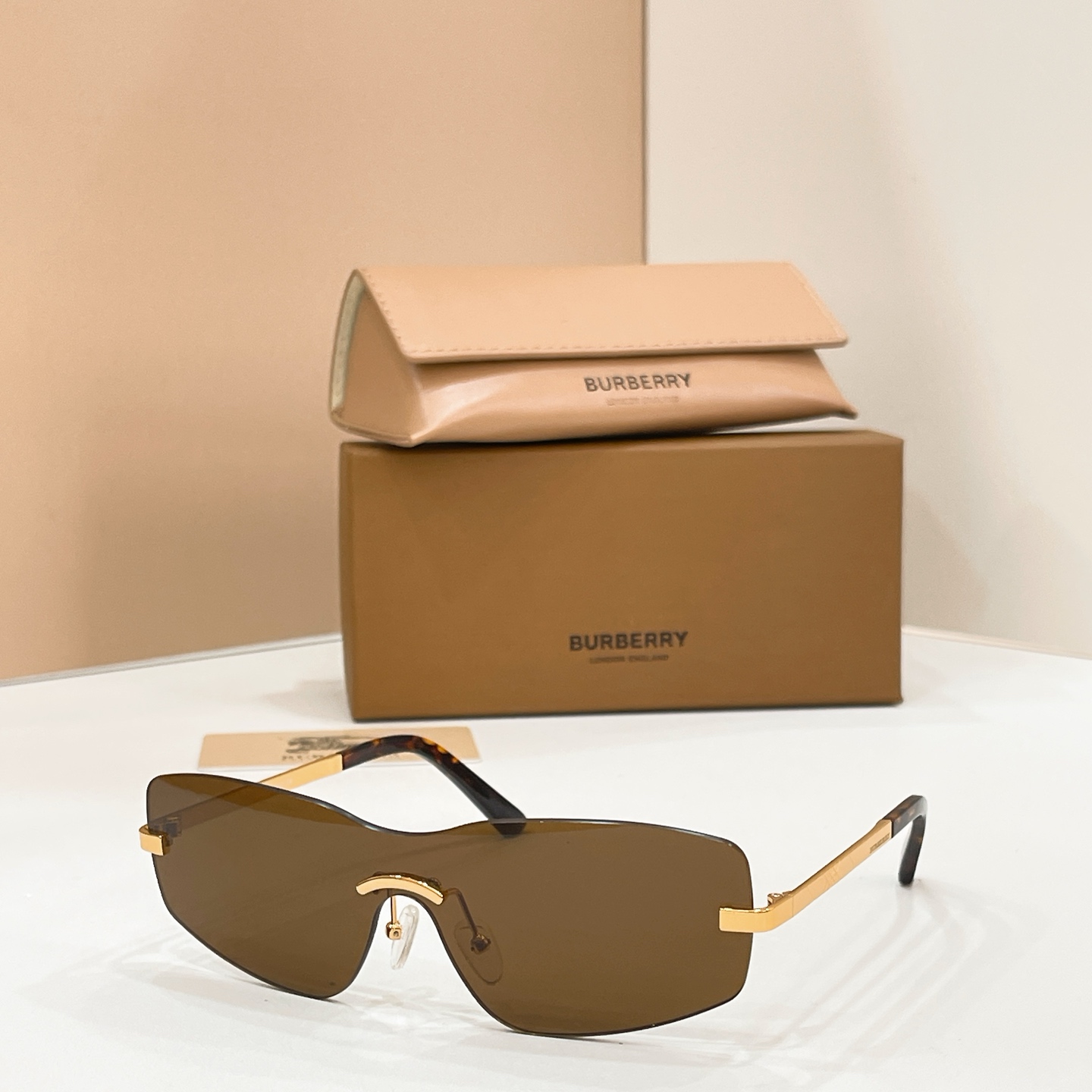 Burberry 11013076BURBERR* MODEL：B8934 SIZE：99口01
