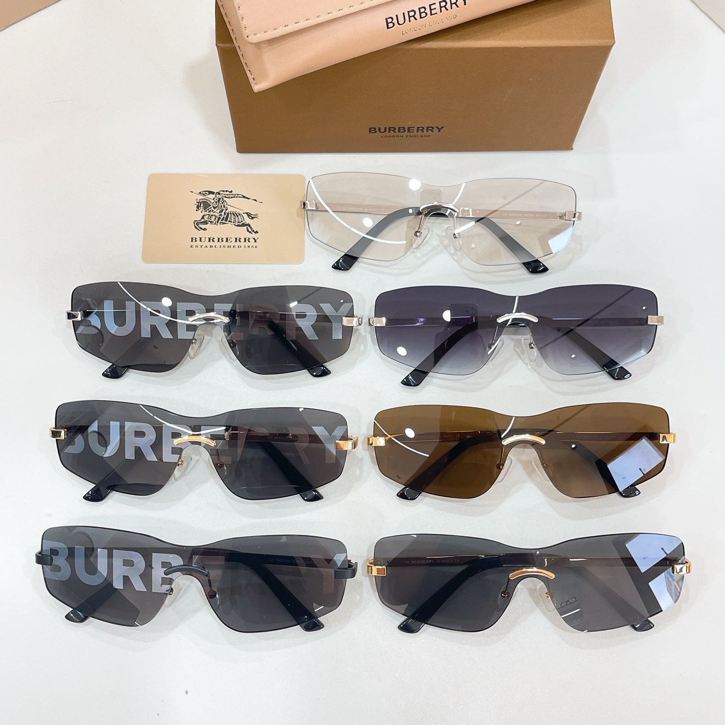 Burberry 11013076BURBERR* MODEL：B8934 SIZE：99口01