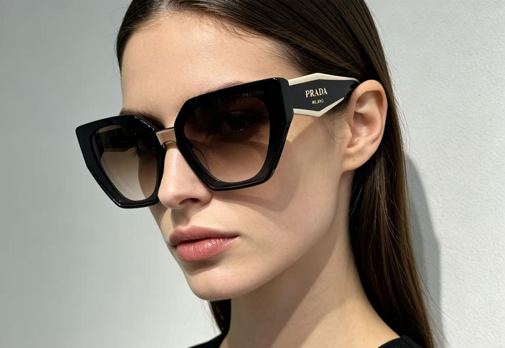Prada PRAD*