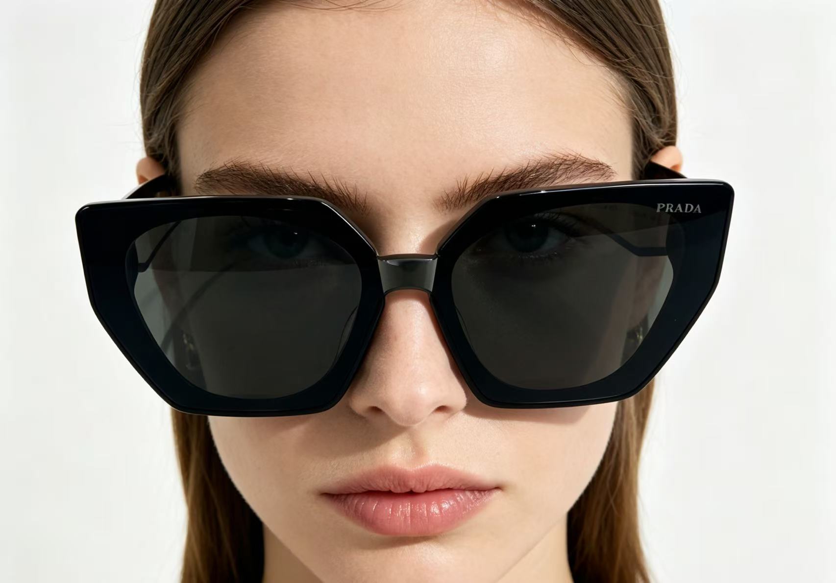 Prada PRAD*