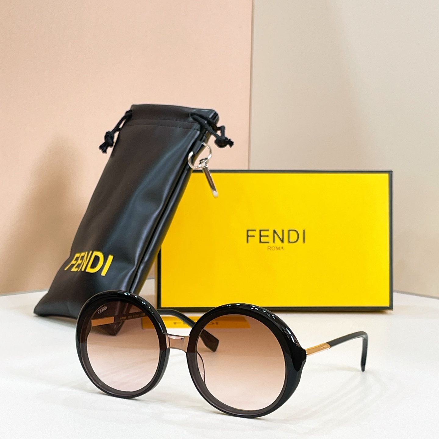 Fendi FENDI MODEL：FE 2175I SIZE：55口23-145