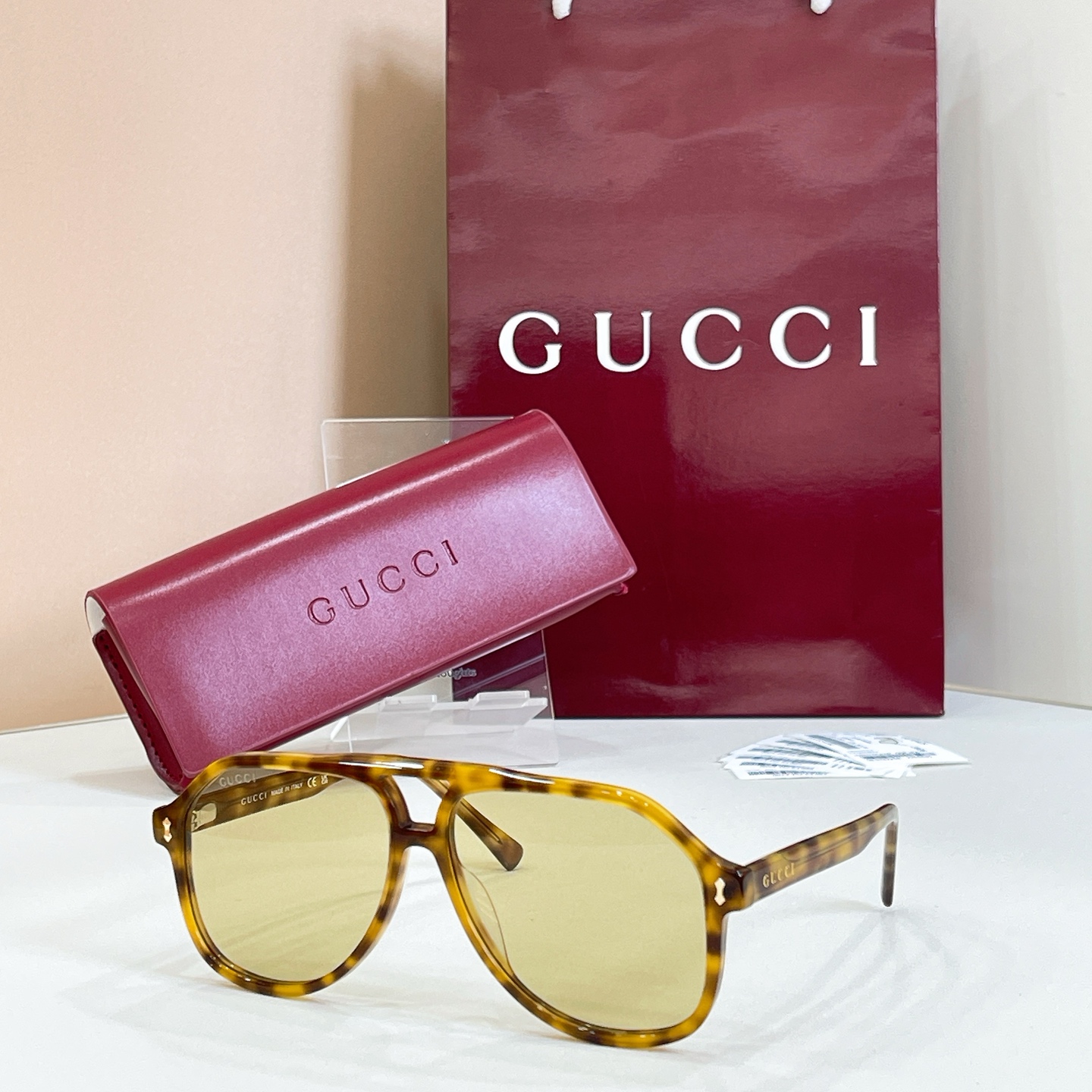 Gucci 13015073Gucci MODEL：GG1042S SIZE：58口14-145