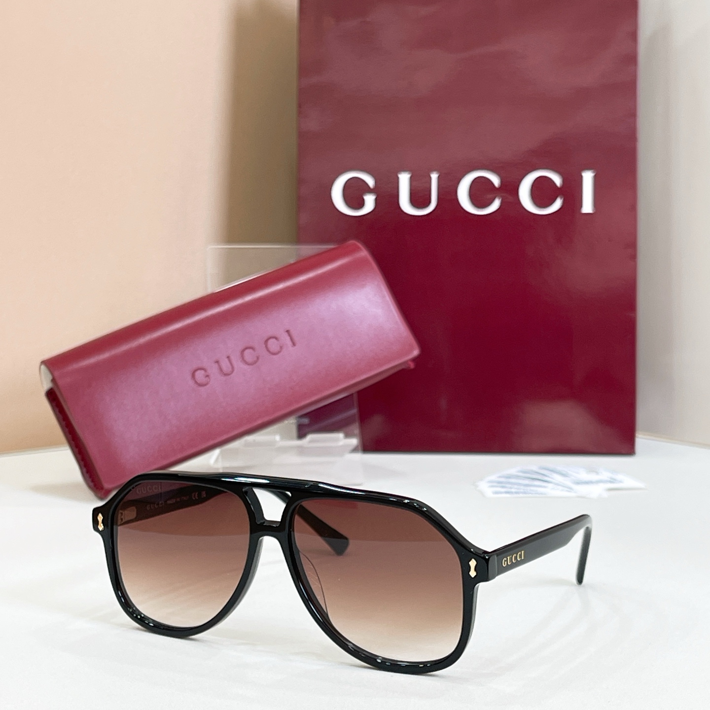 Gucci 13015073Gucci MODEL：GG1042S SIZE：58口14-145