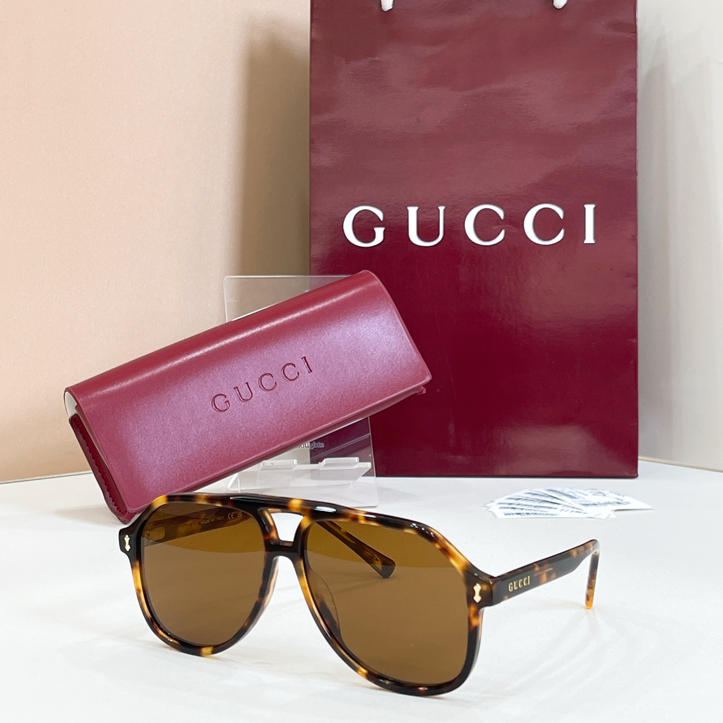Gucci 13015073Gucci MODEL：GG1042S SIZE：58口14-145