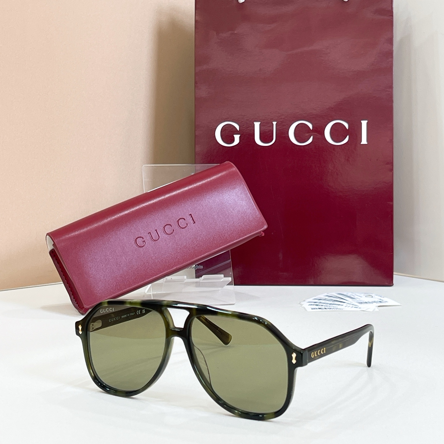 Gucci 13015073Gucci MODEL：GG1042S SIZE：58口14-145