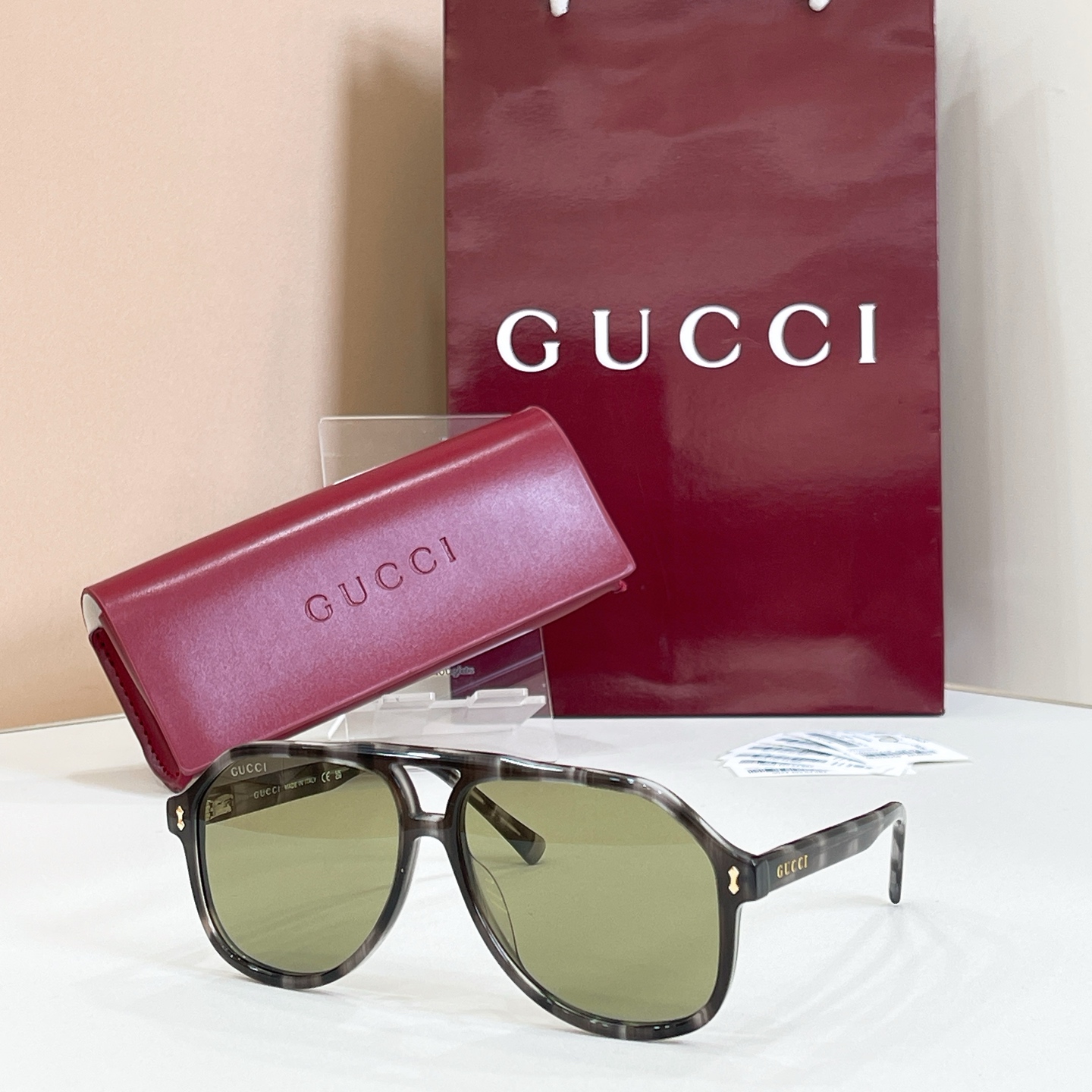 Gucci 13015073Gucci MODEL：GG1042S SIZE：58口14-145