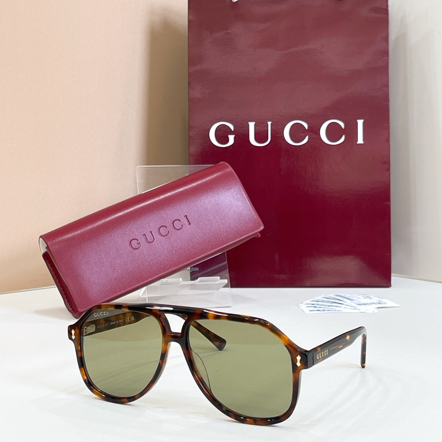 Gucci 13015073Gucci MODEL：GG1042S SIZE：58口14-145
