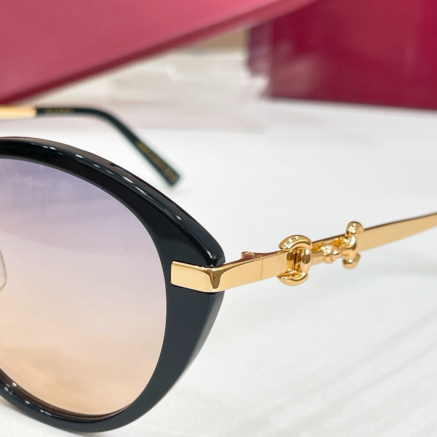 Gucci Gucci MODEL：GG2056SA SIZE：56口20-145