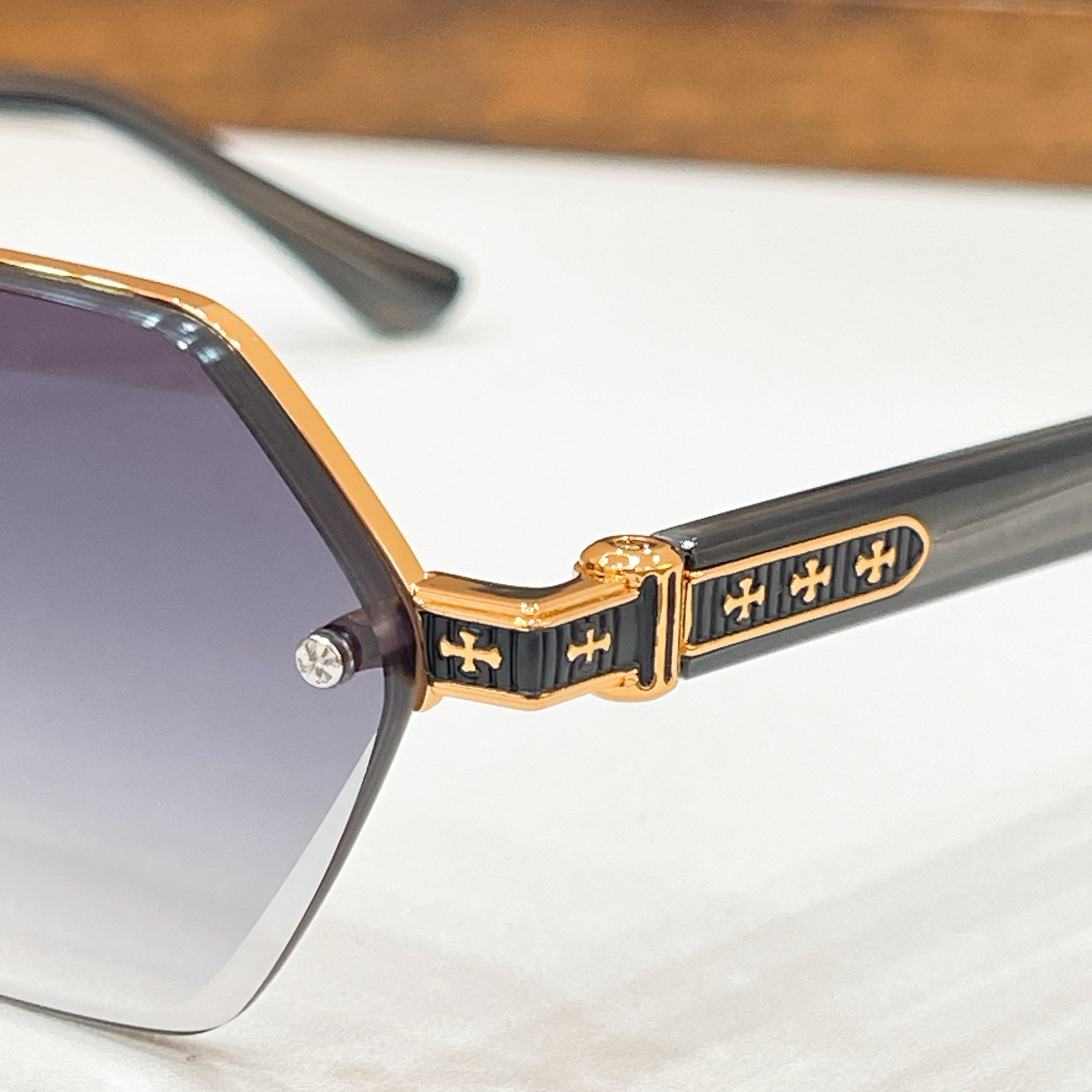 Chrome Hearts 17020043CHROME HEART* MODEL：LOVE UMD SIZE：61口14-145