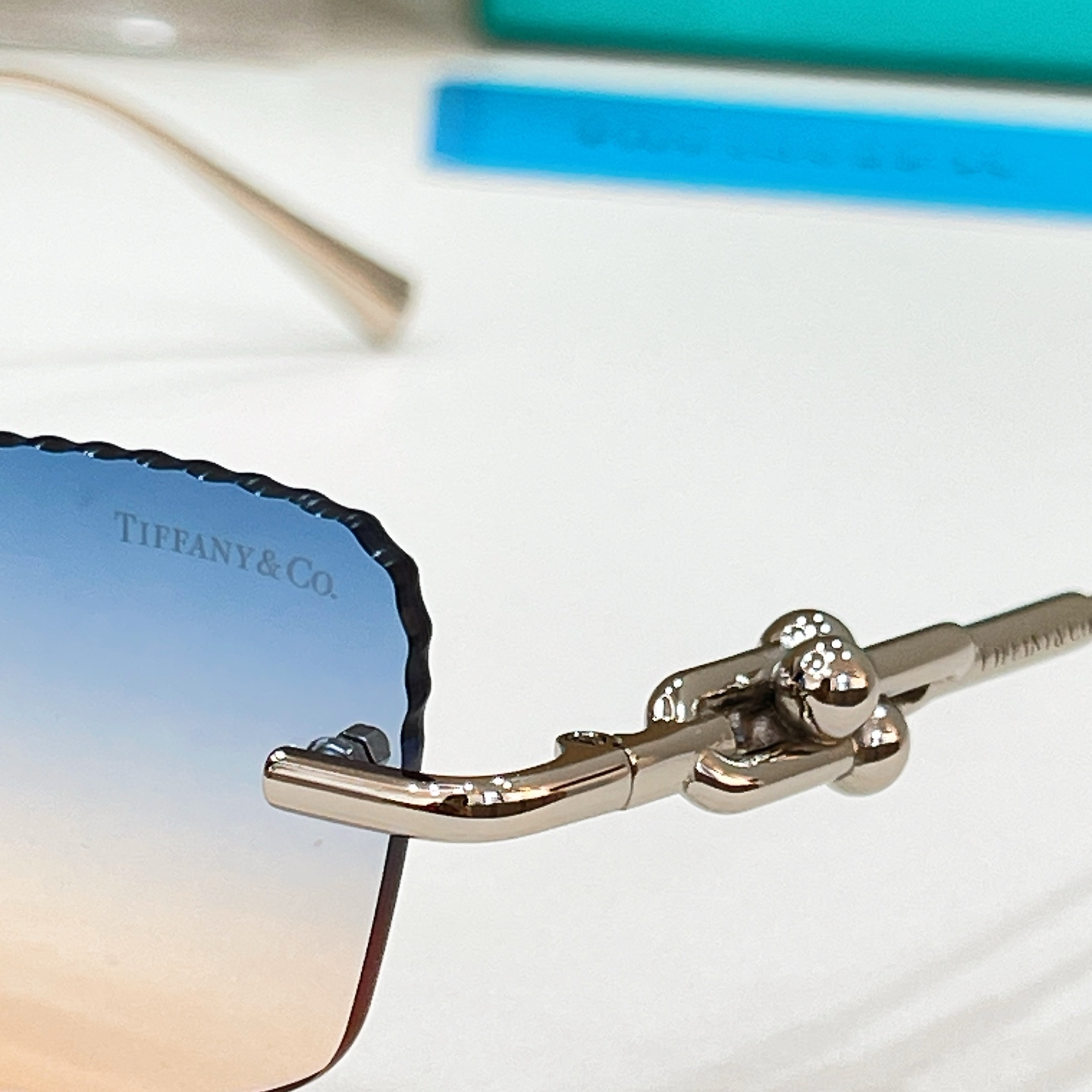 Tiffany & Co. TIFFANY&Co. MODEL：TF2043L SIZE：58口18-145