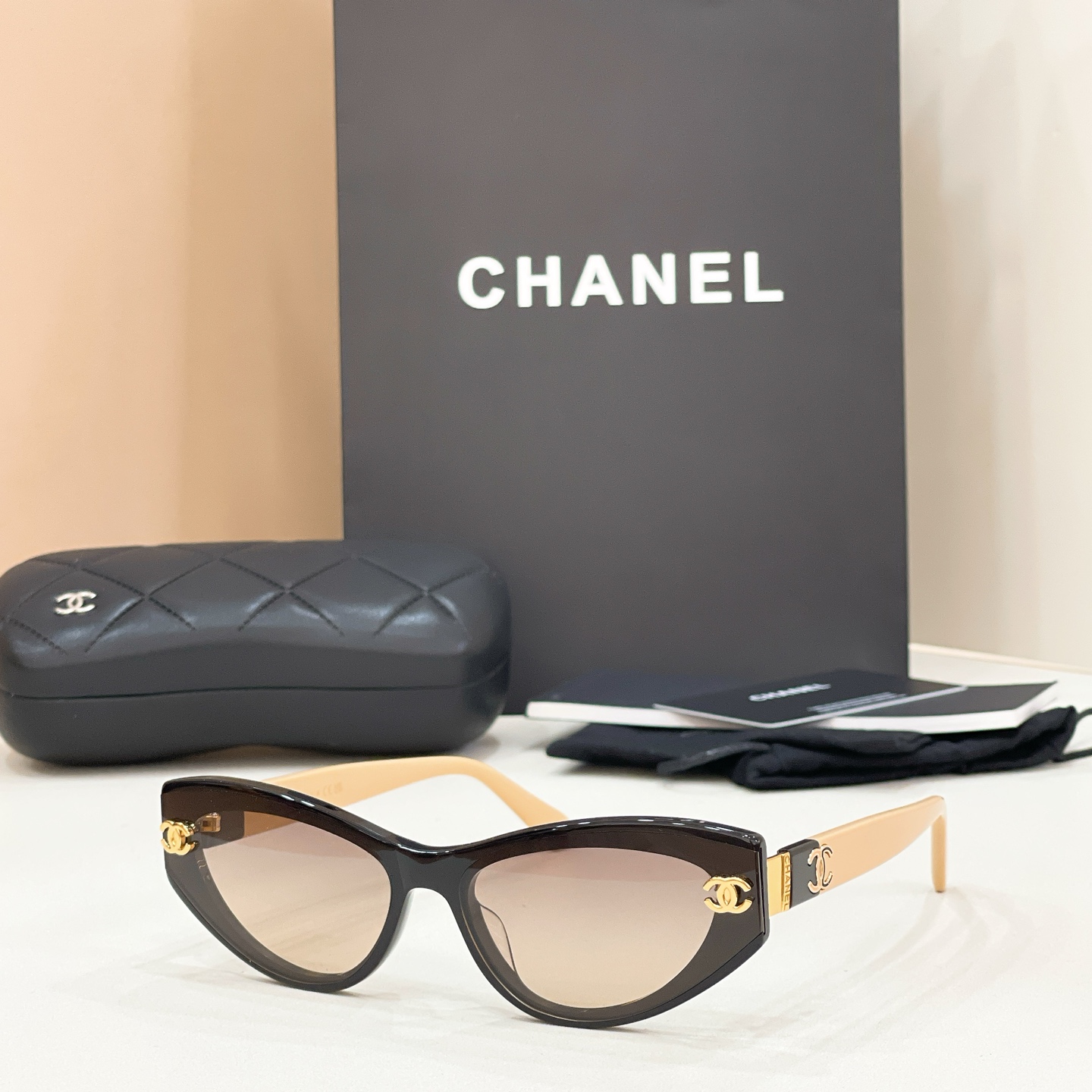Chanel CHANE*