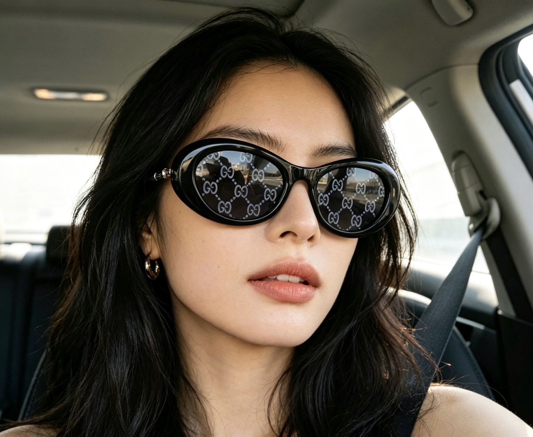 Gucci Gucci MODEL：GG2381S SIZE：51口19-145