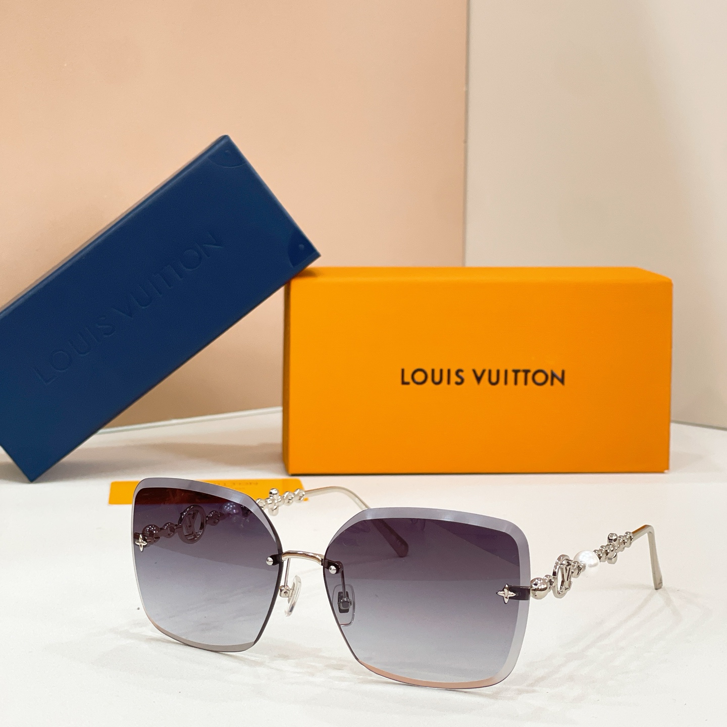 LOUIS VUITTO*✨✨✨MODEL：Z3407U ✨✨✨ SIZE：62口14-140✨✨✨