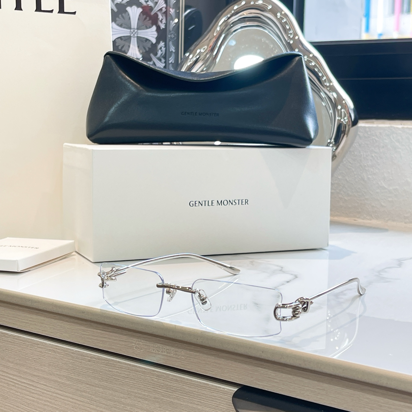 GENTLE MONSTER Frameless Metal Rectangular Glasses