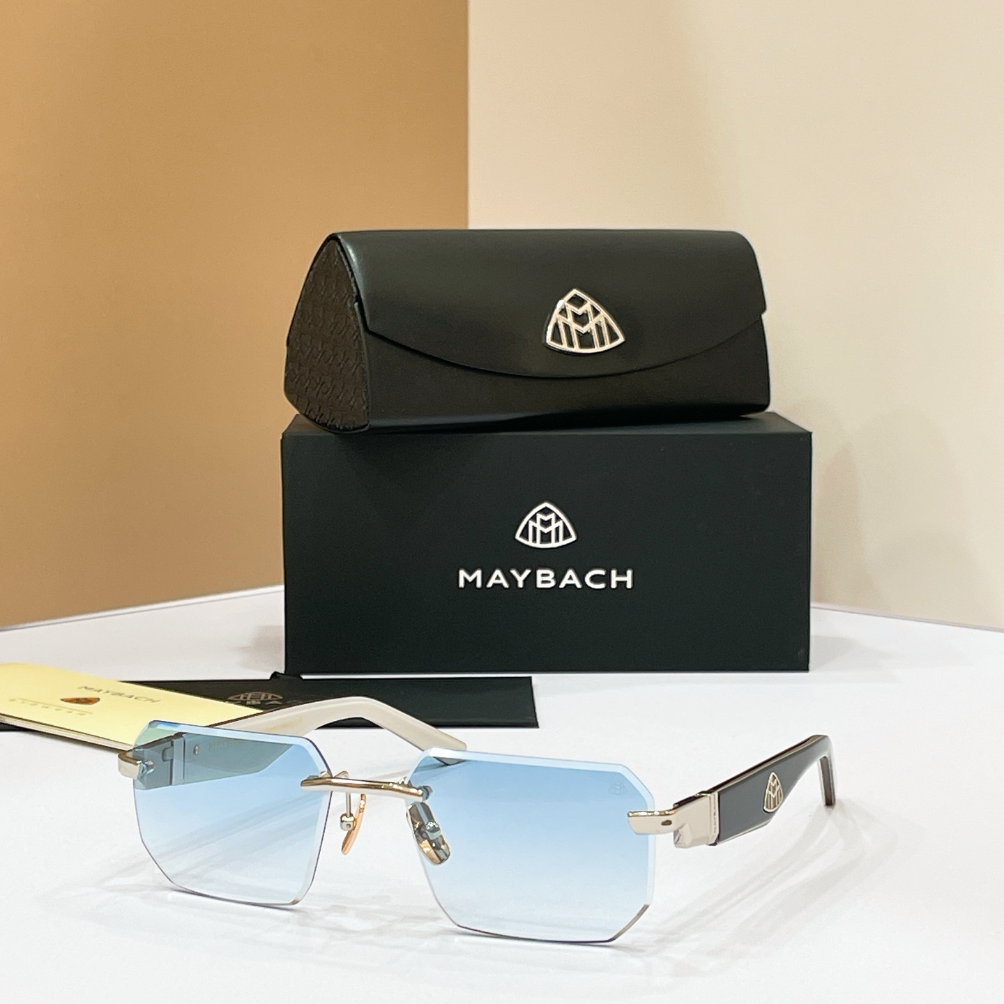 MAYBACH迈巴赫⚜️⚜️⚜️MODEL：THE VISIONIST ⚜️⚜️⚜️SIZE：60口18