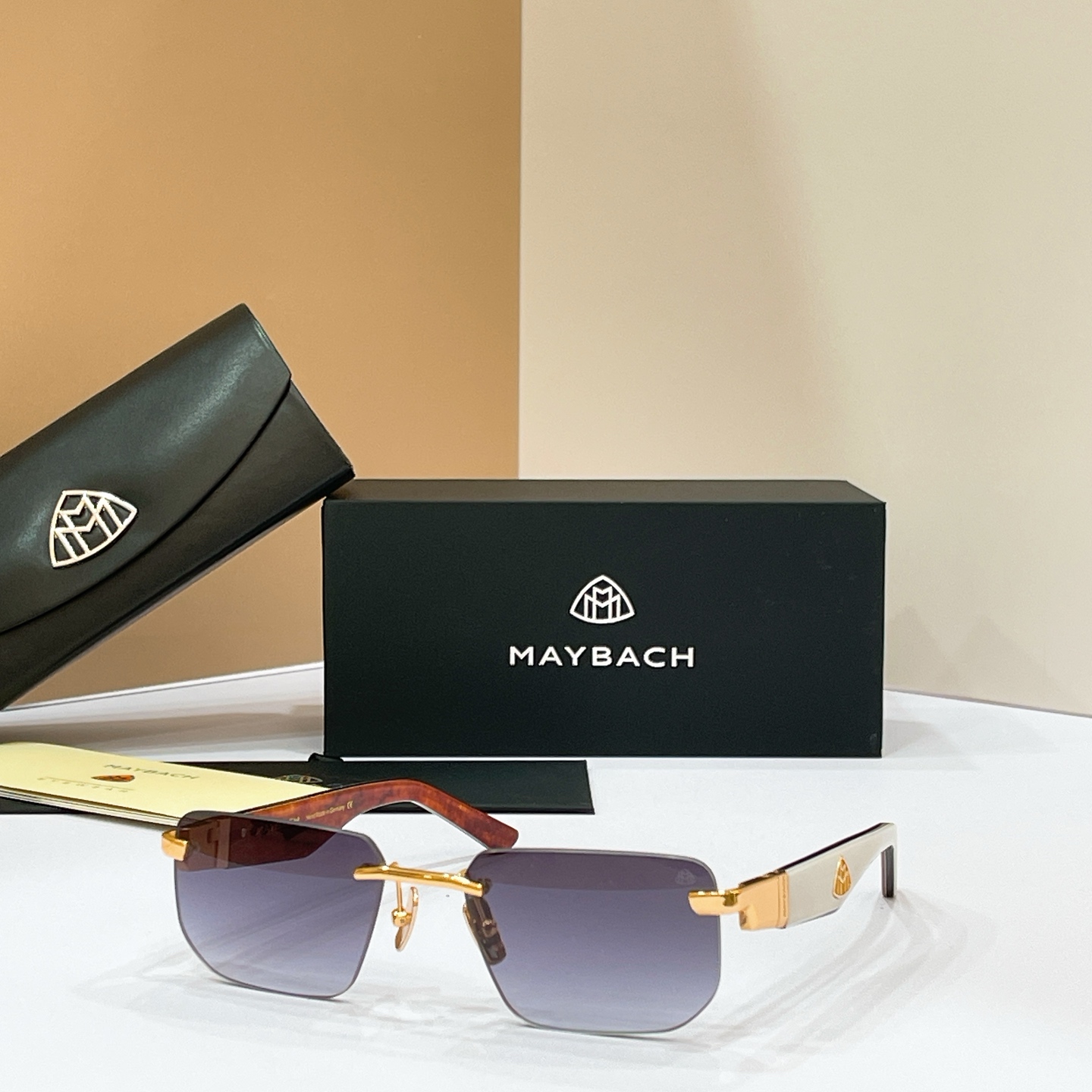 MAYBACH迈巴赫⚜️⚜️⚜️MODEL：THE VISIONIST I⚜️⚜️⚜️SIZE：56口1