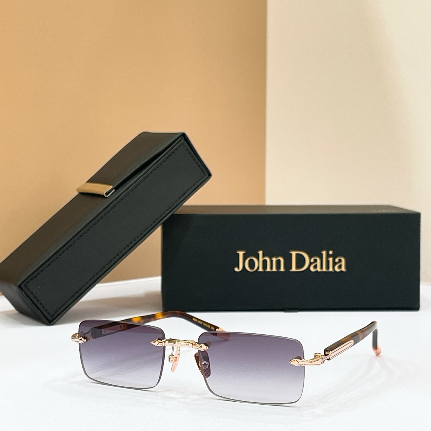 John Daila🌟🌟🌟MODEL:  R01🌟🌟🌟SIZE: 54口20-145🌟🌟🌟配送盒子～～