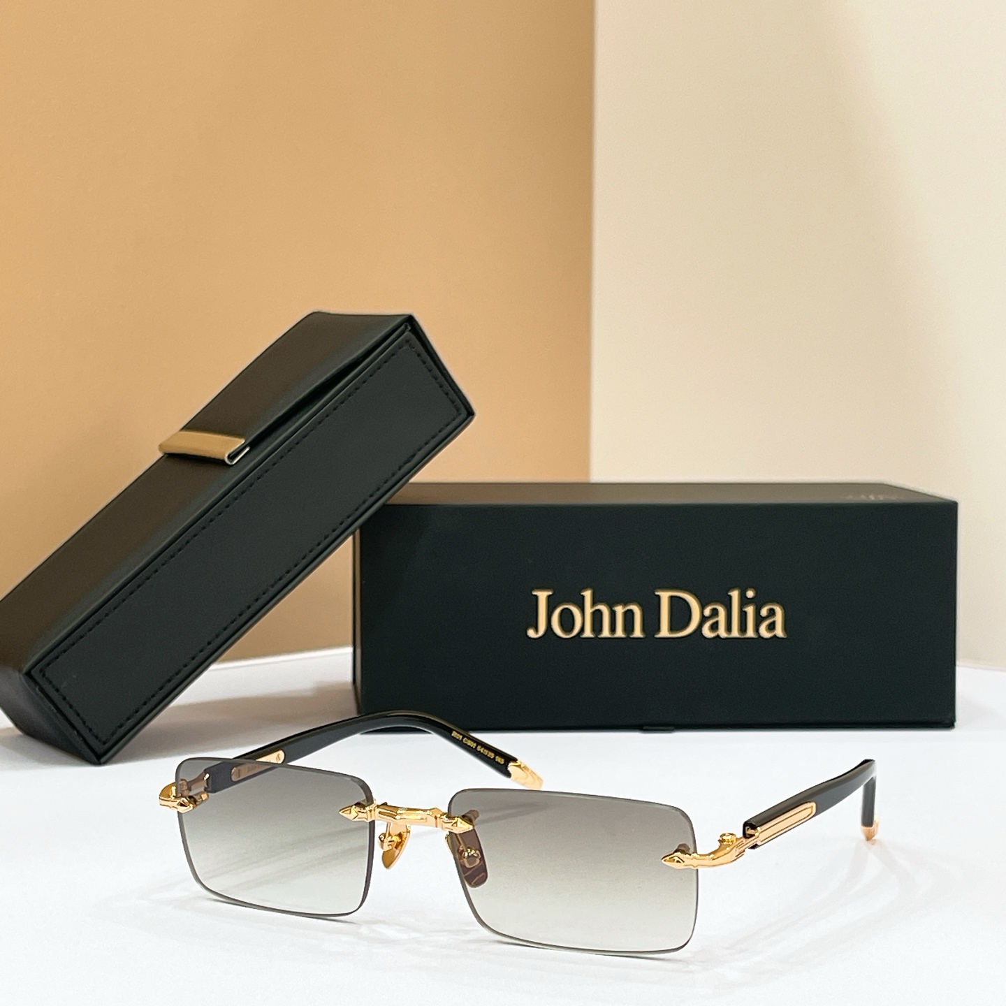 John Daila🌟🌟🌟MODEL:  R01🌟🌟🌟SIZE: 54口20-145🌟🌟🌟配送盒子～～