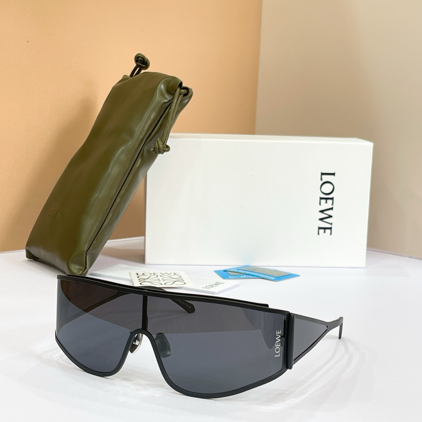 LOEWE🌟🌟🌟MODEL：LW40202U🌟🌟🌟SIZE：51口141-140🌟🌟🌟偏光片～～