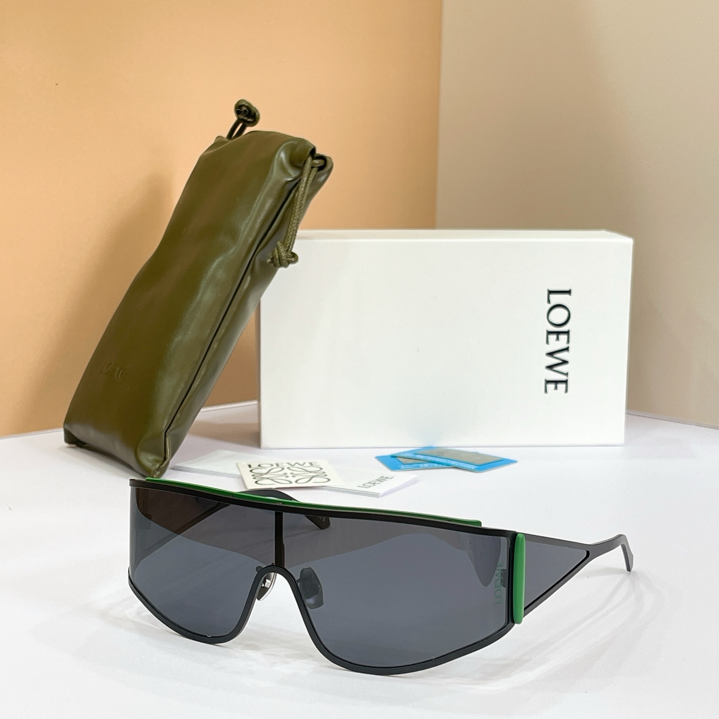 LOEWE🌟🌟🌟MODEL：LW40202U🌟🌟🌟SIZE：51口141-140🌟🌟🌟偏光片～～